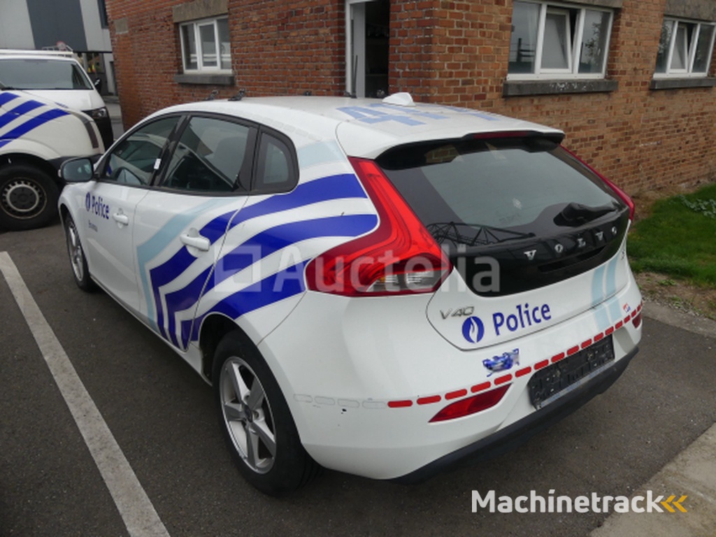 Volvo V40 Mixed Car (2015-87.651 km-VIN:YV1MV8481F2213201)