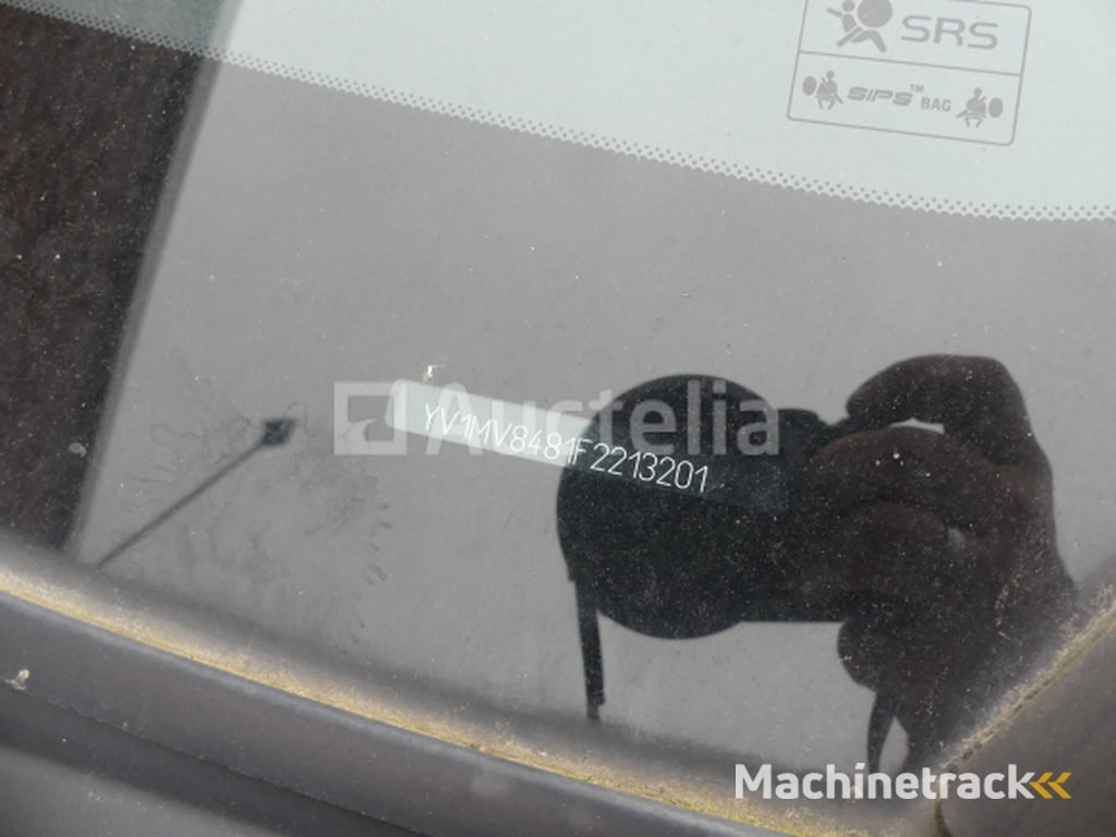 Volvo V40 Mixed Car (2015-87.651 km-VIN:YV1MV8481F2213201)