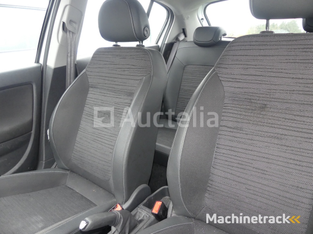 Mixed car Opel Corsa (2014-106.163 km-VIN:W0L0SDL68E4250631)