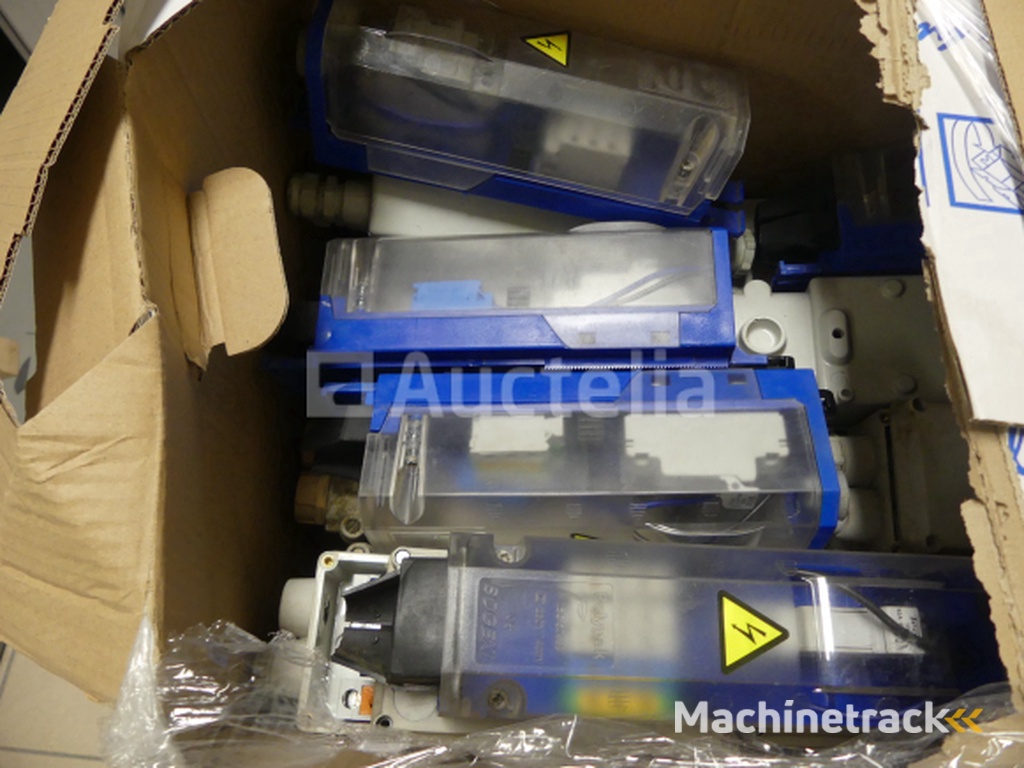 Diverse elektrische apparatuur set