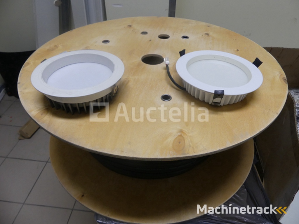 Set van diverse inbouwspots + kabelbalans