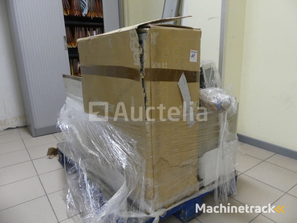 REF:Midi - Pal 3 - Set van diverse elektrische apparatuur