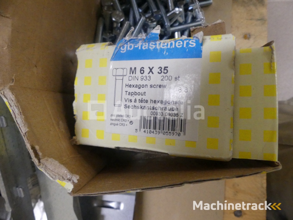 REF:EMAC - Pal 6 - Kit voor hardware en diverse uitrusting