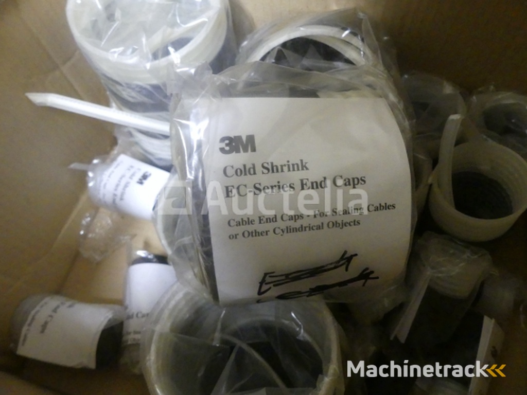 REF:EMAC - Pal 6 - Kit voor hardware en diverse uitrusting