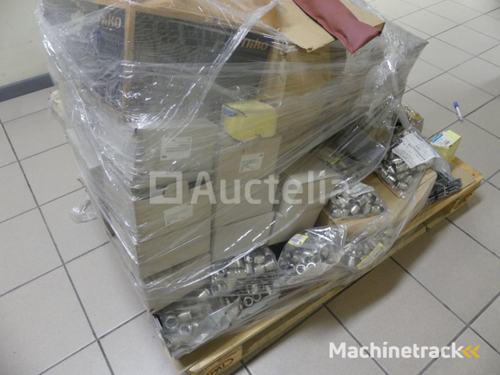 REF:EMAC - Pal 6 - Kit voor hardware en diverse uitrusting