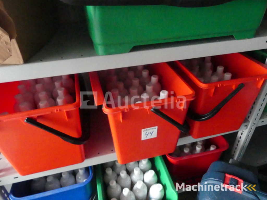 220 x 500 ml canisters of Alpheios Polacid stainless steel surface detergent