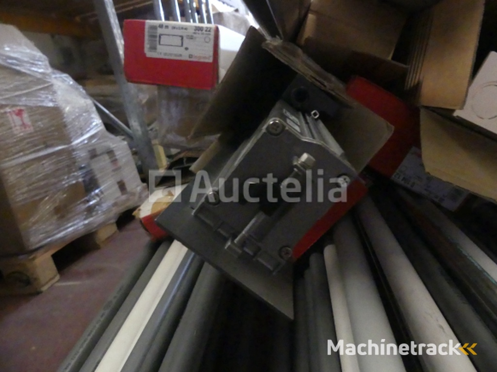 Set kanalen, PVC buizen en diverse accessoires