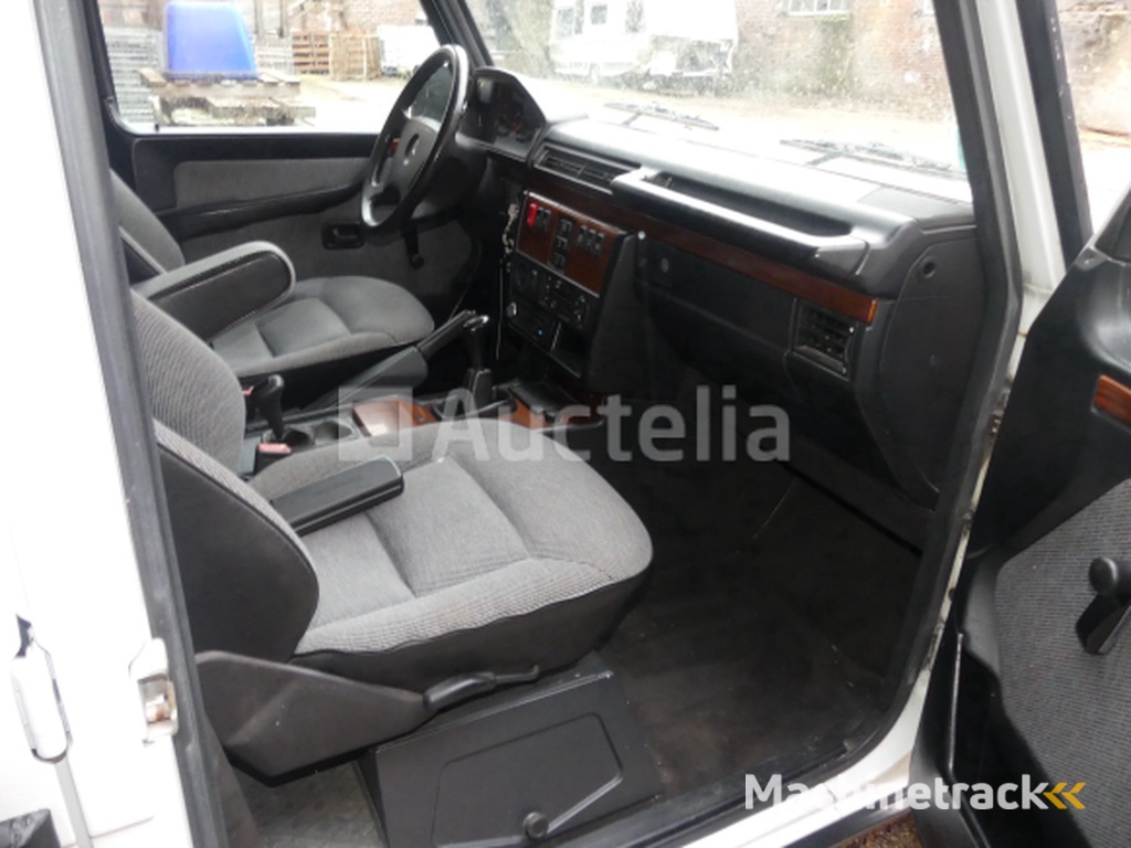 Voiture Mercedes-Benz 300 GD (1992-241.306 km)(VIN: WDB46332817084482)