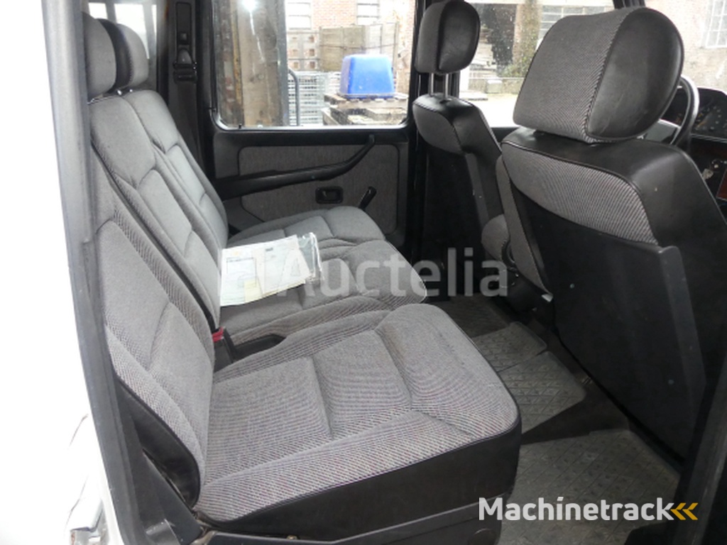 Voiture Mercedes-Benz 300 GD (1992-241.306 km)(VIN: WDB46332817084482)