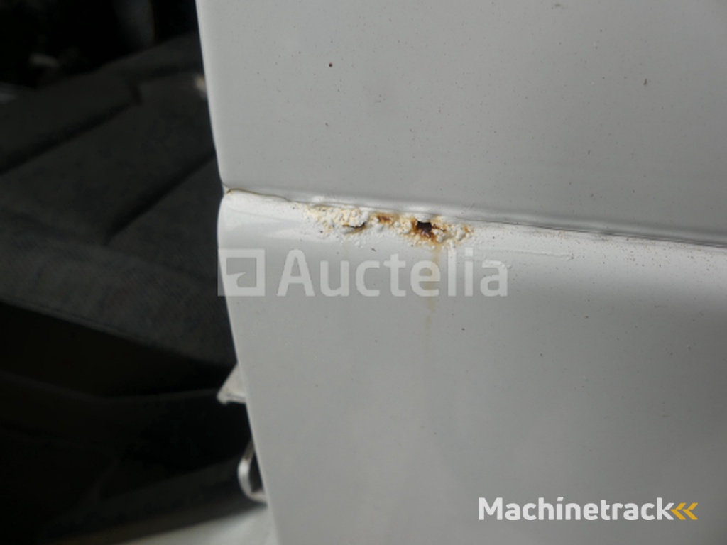 Voiture Mercedes-Benz 300 GD (1992-241.306 km)(VIN: WDB46332817084482)