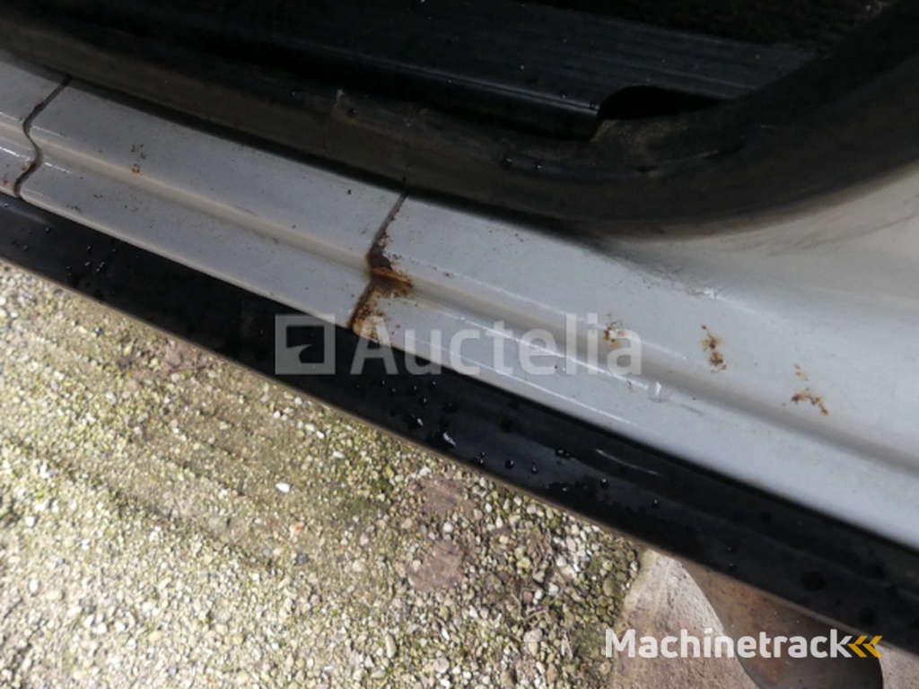 Voiture Mercedes-Benz 300 GD (1992-241.306 km)(VIN: WDB46332817084482)