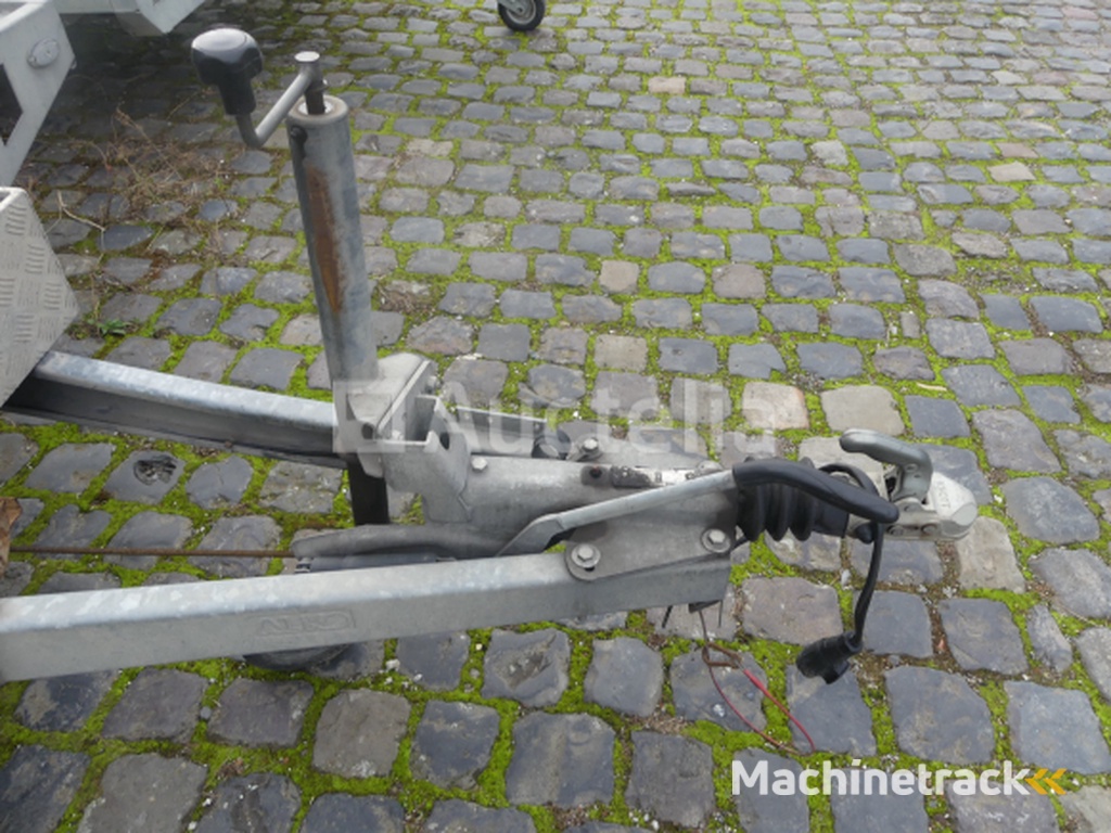 JCS 2CB2 dieplader (YA9MAN270LV274607)