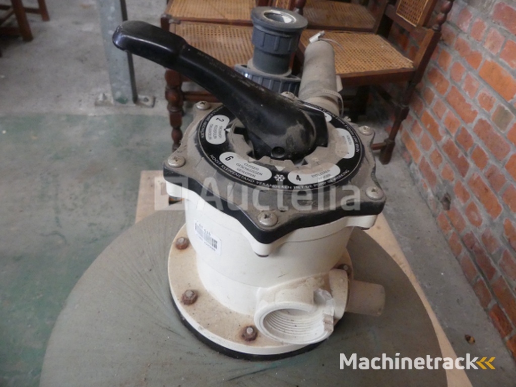 Zandfilter voor zwembad merk en model onbekend