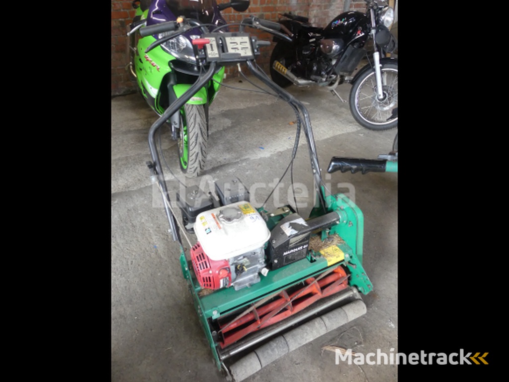 Vintage Lawn Mower with Roller Ramnsomes Marquis 61