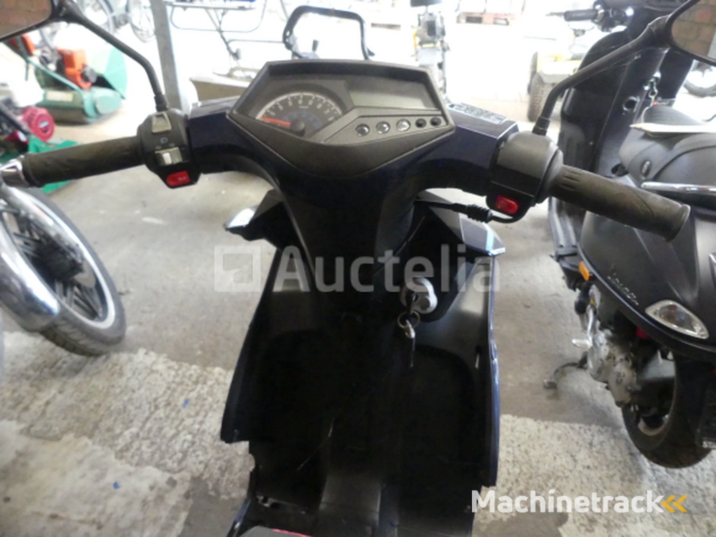 50cc Neco GPX Scooter(VIN: L4H9MA21XM6000118)