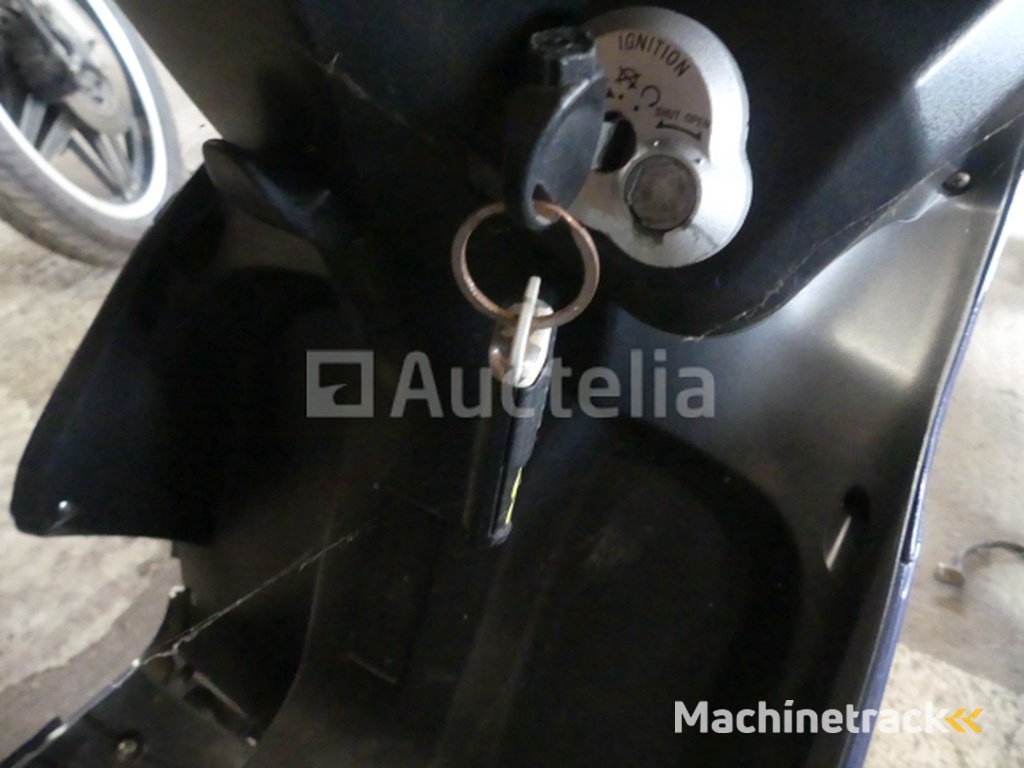 50cc Neco GPX Scooter(VIN: L4H9MA21XM6000118)