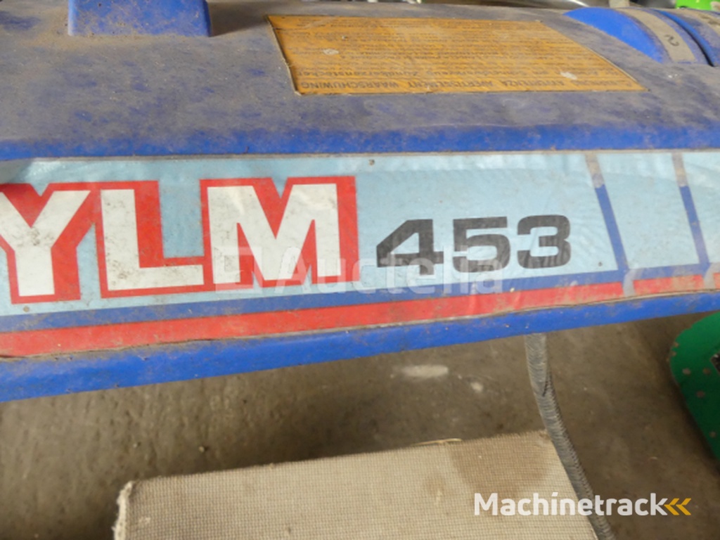 Yamaha YLM453 petrol lawn mower