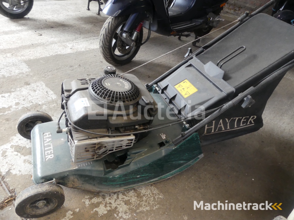 Hayter Harryer 41 petrol lawn mower