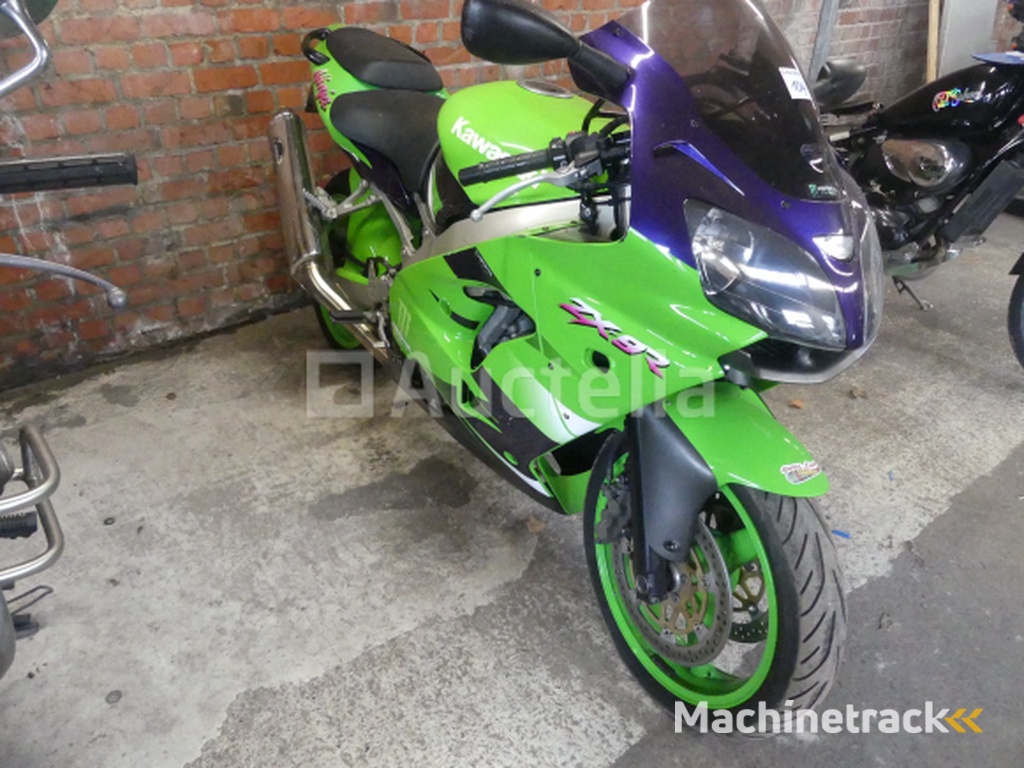 900cc Kawasaki ZX-9R Ninja Motorcycle(VIN: JKAZX900EEA012683)