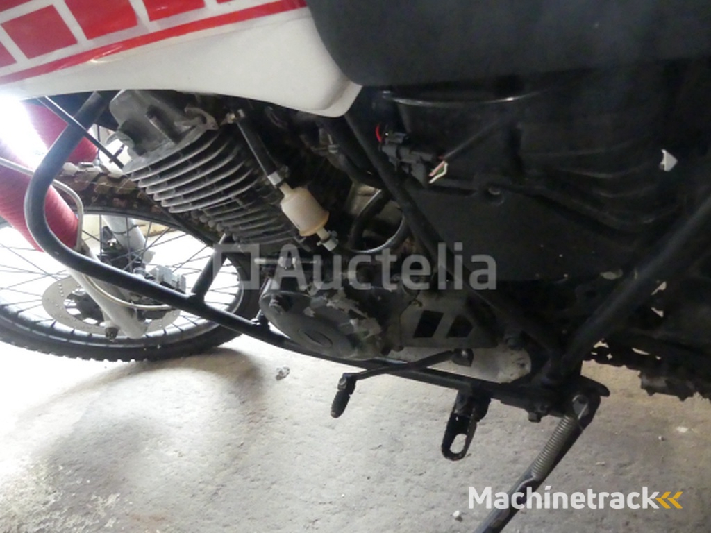 Yamaha XT125 125cc Motorcycle (VIN: 5Y3012220)