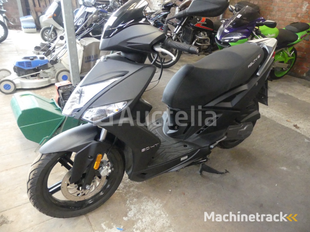 Scooter 50cc (zeer weinig km) Kymco Agility 16+ 50 4T (2024-826 km)(Vin: LC2CC0000R1002452)