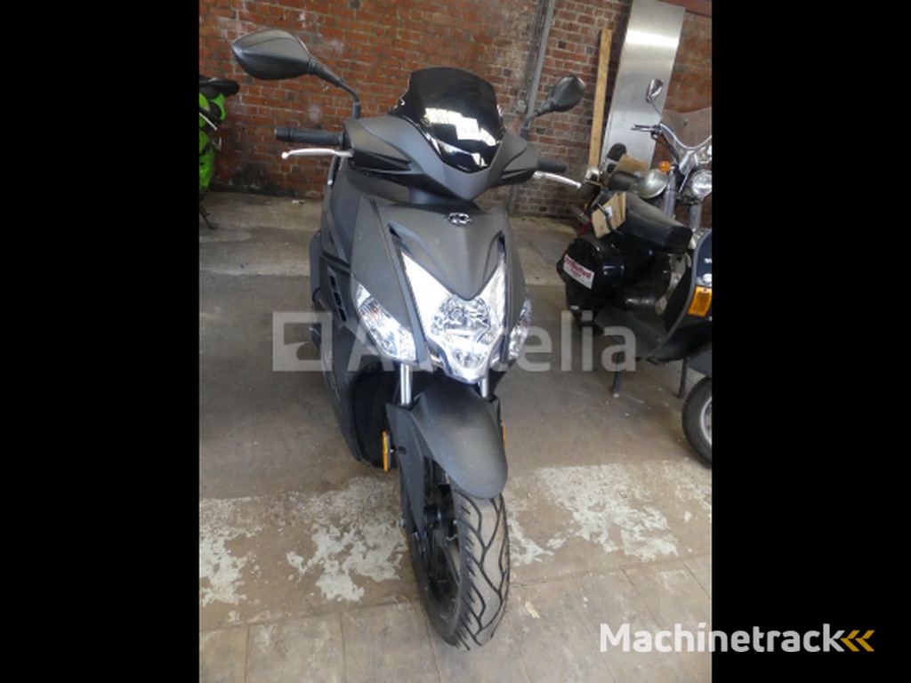 Scooter 50cc (zeer weinig km) Kymco Agility 16+ 50 4T (2024-826 km)(Vin: LC2CC0000R1002452)