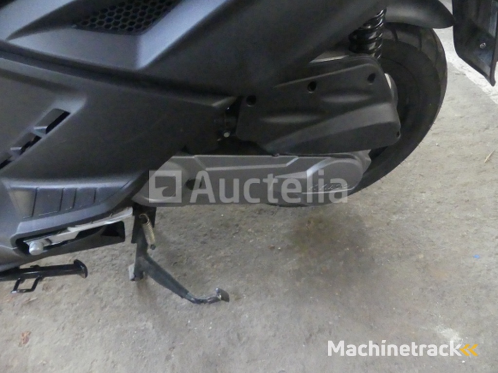 Scooter 50cc (zeer weinig km) Kymco Agility 16+ 50 4T (2024-826 km)(Vin: LC2CC0000R1002452)