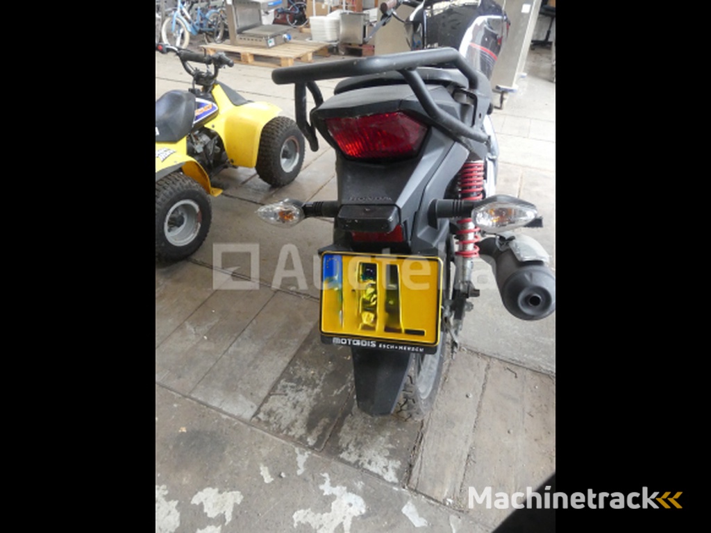 Honda CBF125 Motorcycle (VIN: LWBJC74A7H1021950)