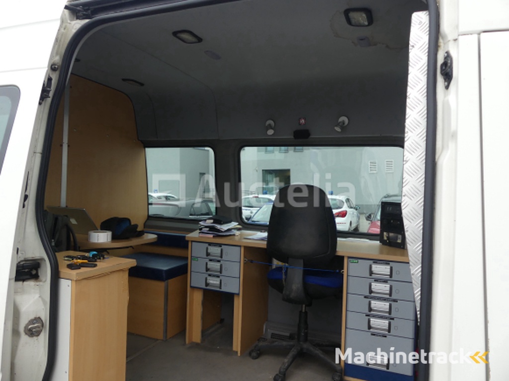 Volkswagen Crafter (2007-58.642 km-VIN:WV1ZZZ2EZ86007443)