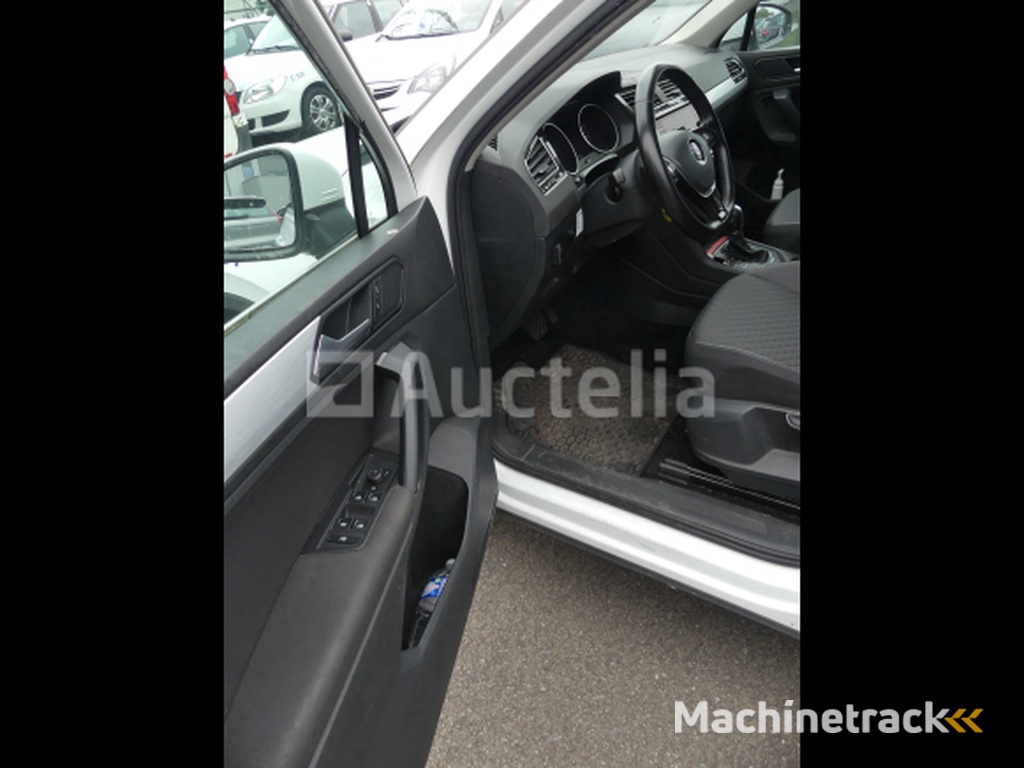 Mixed Car Volkswagen Tiguan (2019-201.688 km-VIN:WVGZZZ5NZKW362284)