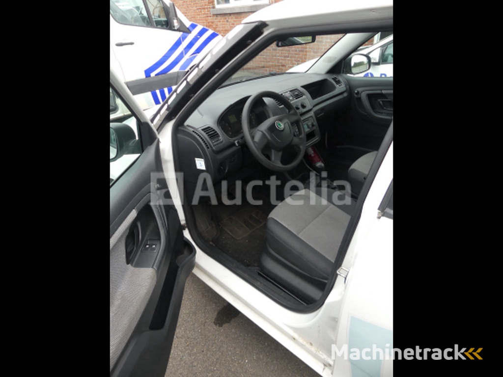 Gemengde auto Skoda Fabia (2011-78.246 km-VIN:NFM5FM52T11114N0)