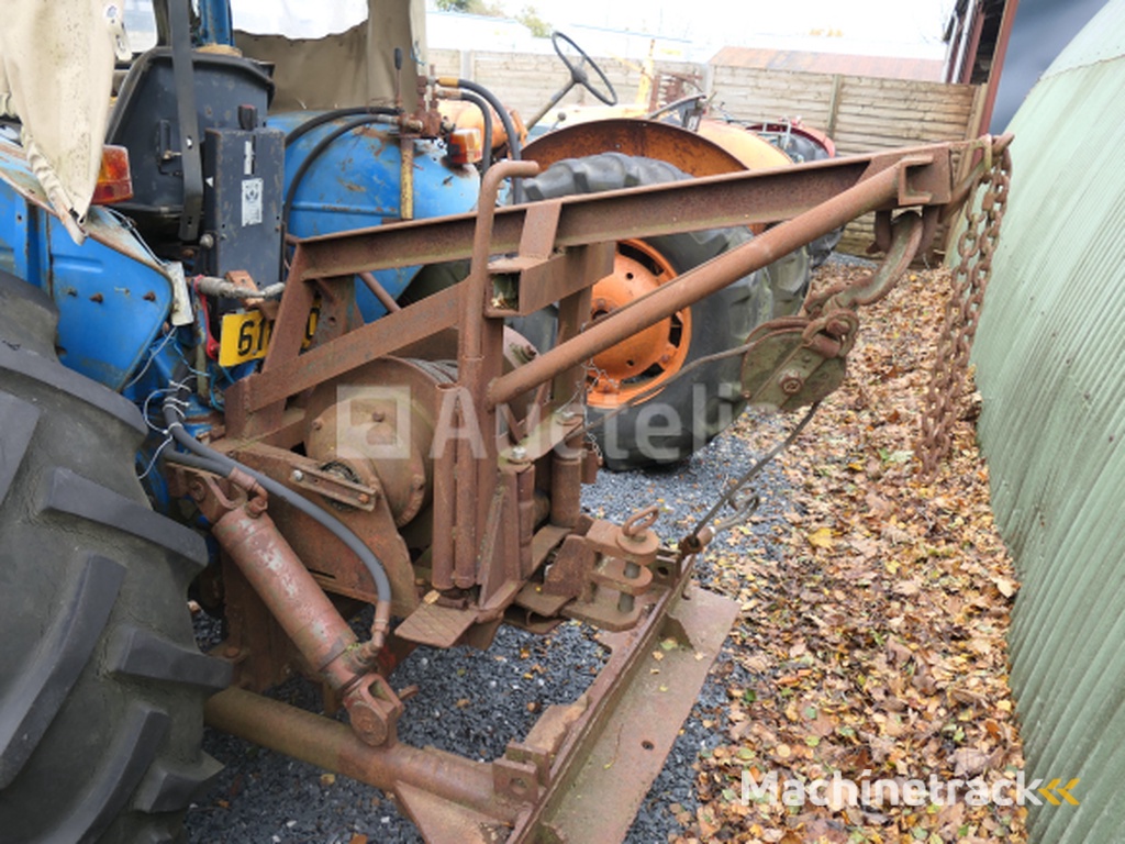 Ford Super Major Landbouwtractor + Lier