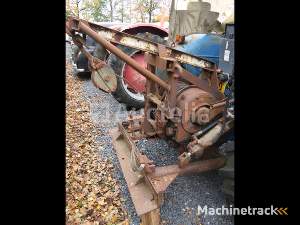 Ford Super Major Landbouwtractor + Lier