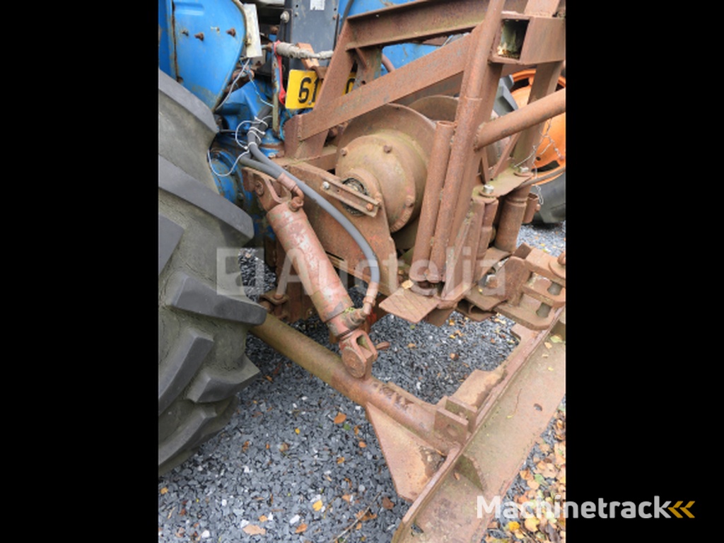 Ford Super Major Landbouwtractor + Lier