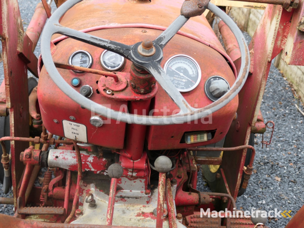 David Brown 950 landbouwtractor met voorlader (VIN: 950A401320)