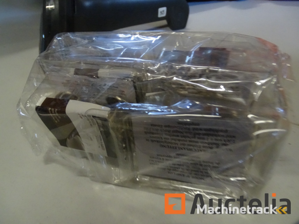 4 Blisters of 12 HANDSON Nickel Nail Pads for Under Chair and Table