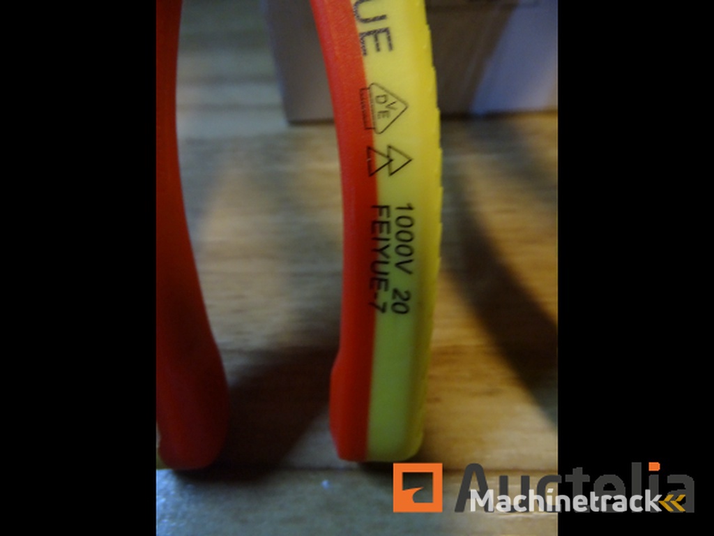 10 geïsoleerde universele elektricientang