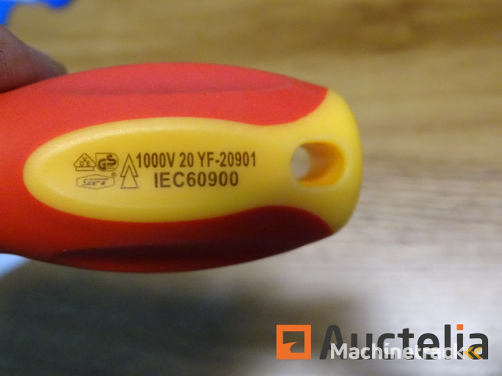 12 SILVERLINE PZ2 schroevendraaier voor elektriciens