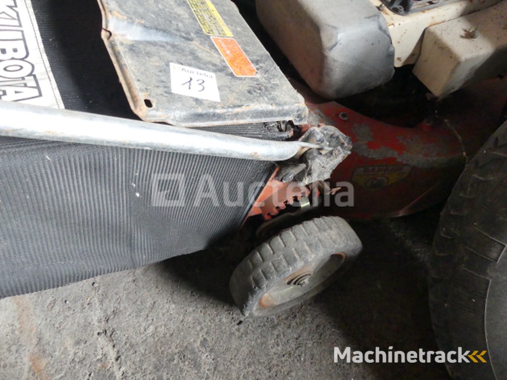 1Tractor en 2 grasmaaiers