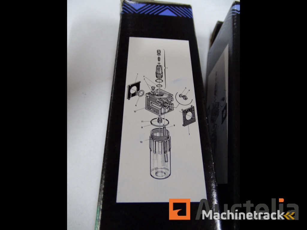 2 x M110 1/4" persluchtolieafscheiders