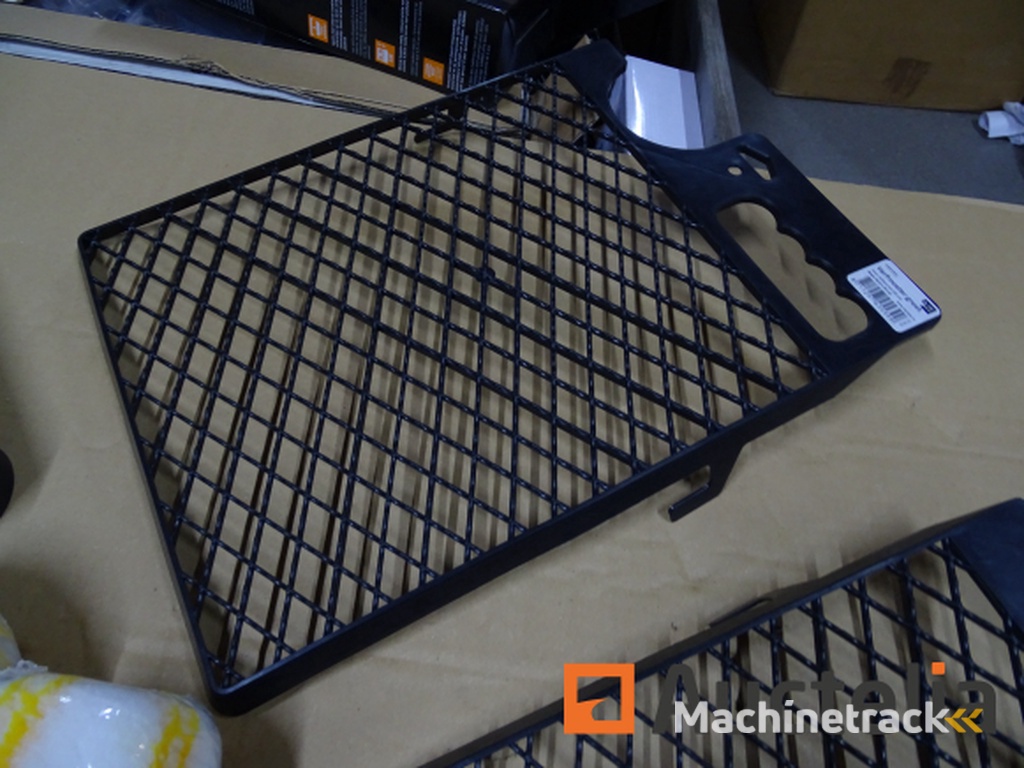 2 muur- en plafondverfrollers, 1 grote lade, 2 rekken