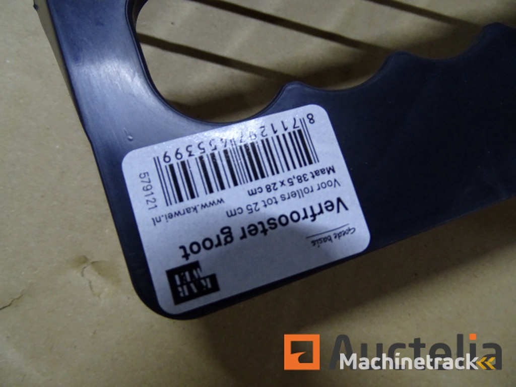 2 muur- en plafondverfrollers, 1 grote lade, 2 rekken