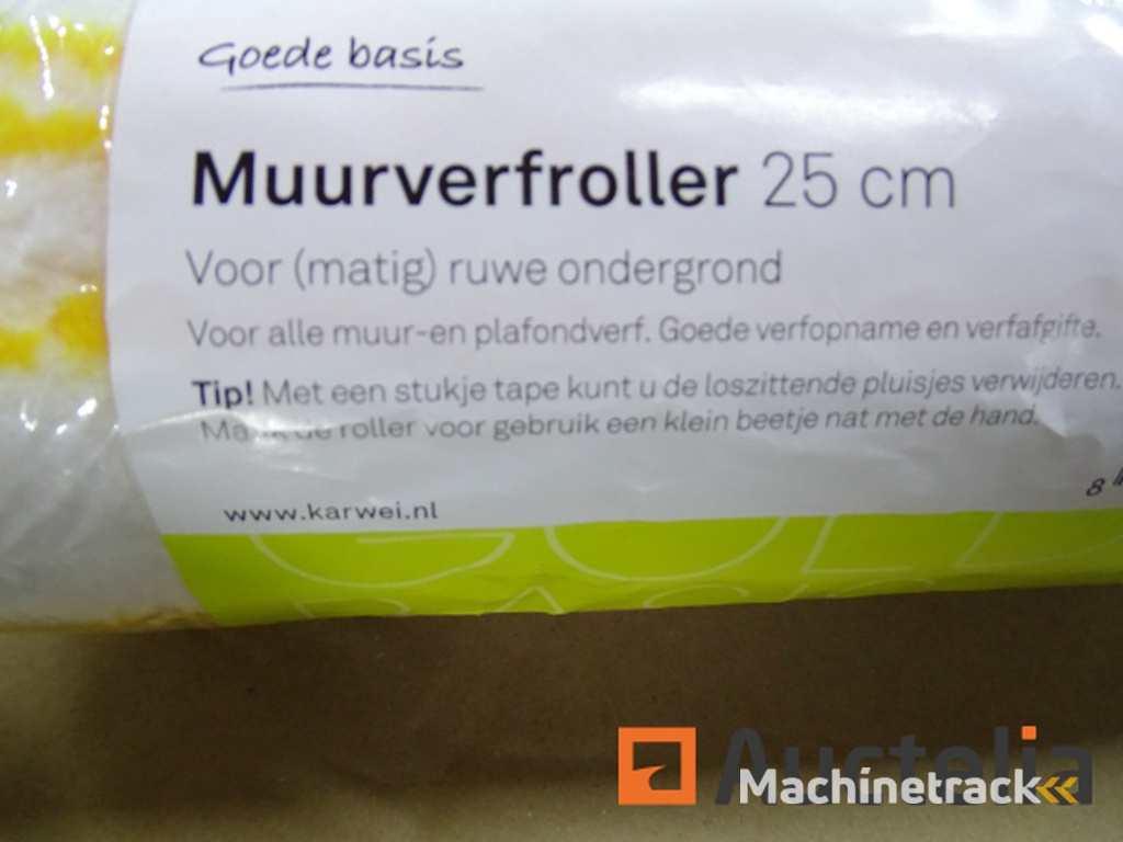 2 muur- en plafondverfrollers, 1 grote lade, 2 rekken