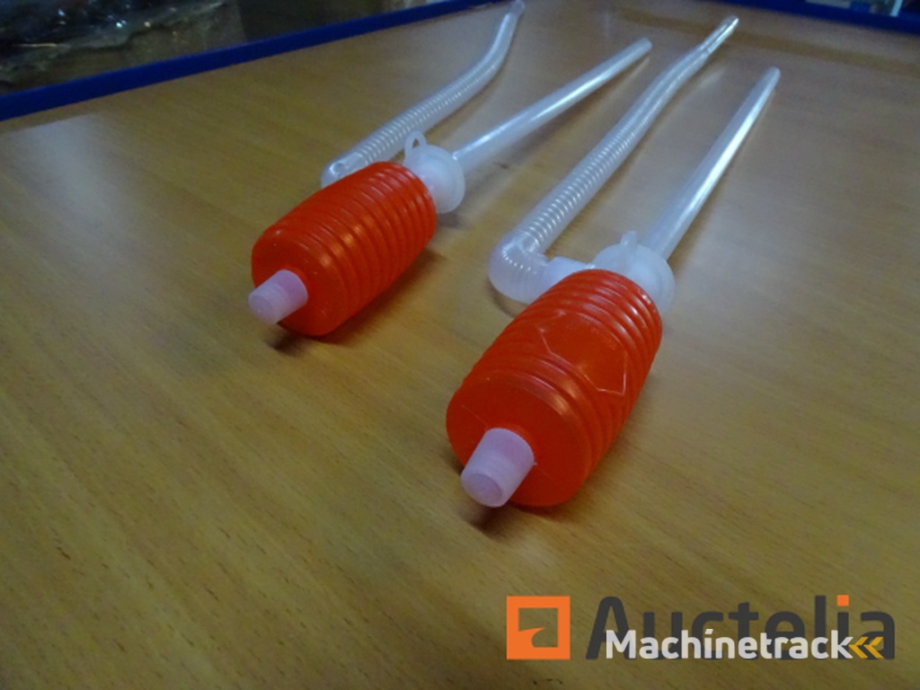 2 DP14 vacuümpompen met vat