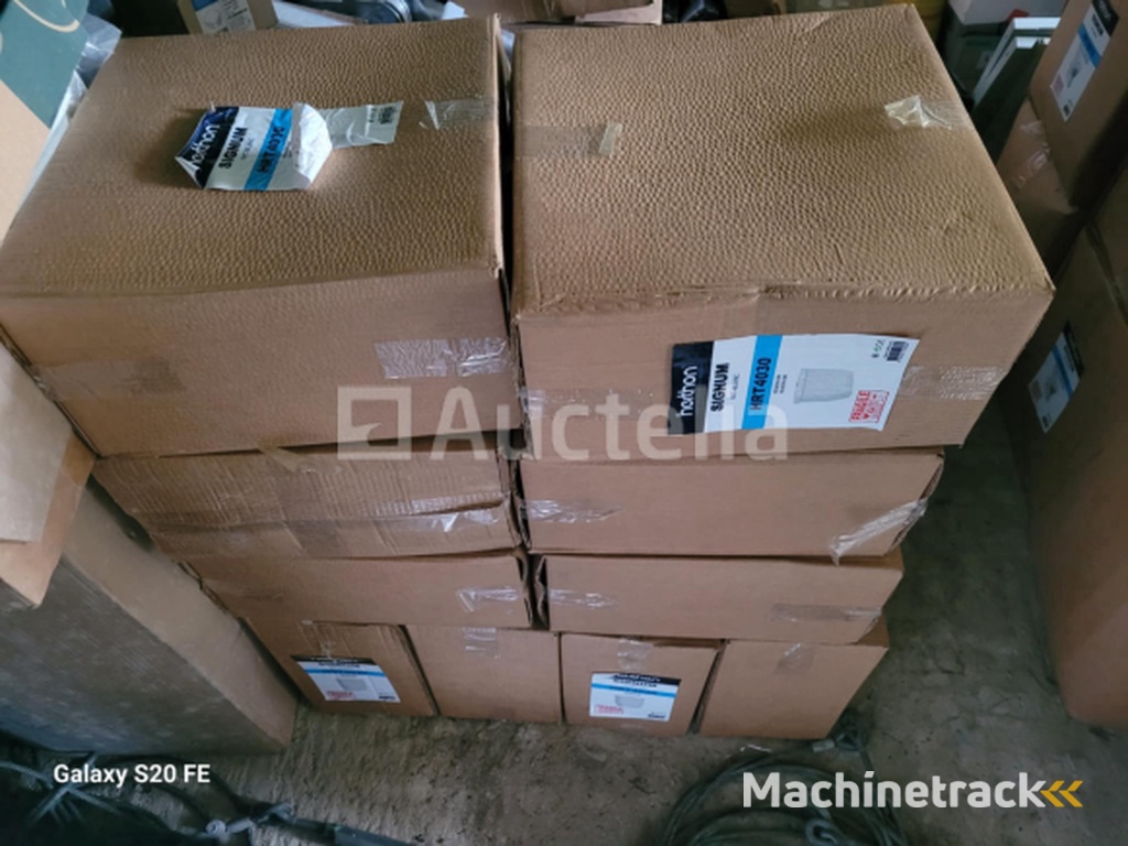 Porseleinen toiletpot HERTON ca. 30 STUKS