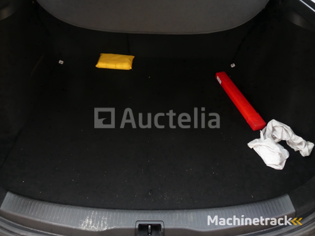 Auto Renault Megane (2012-22.499 km)