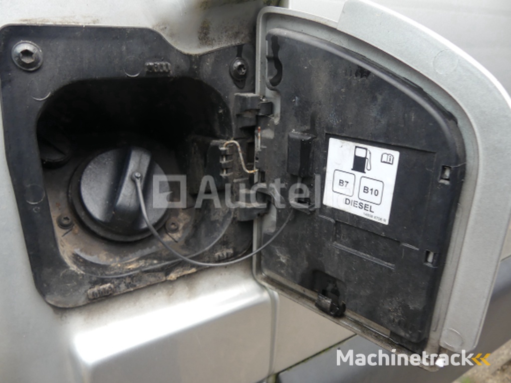 Opel Movano bestelwagen met multicab (2019-87.886 km)