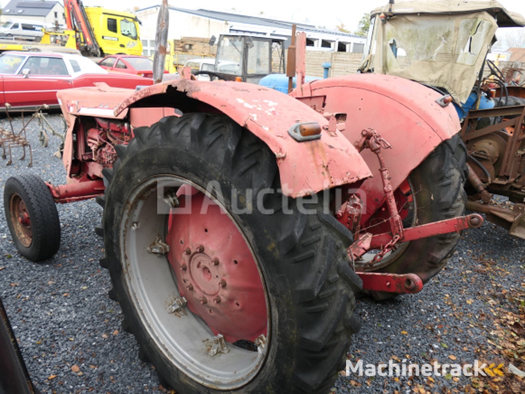 International Harvester Landbouwtractor (VIN:NT362374)