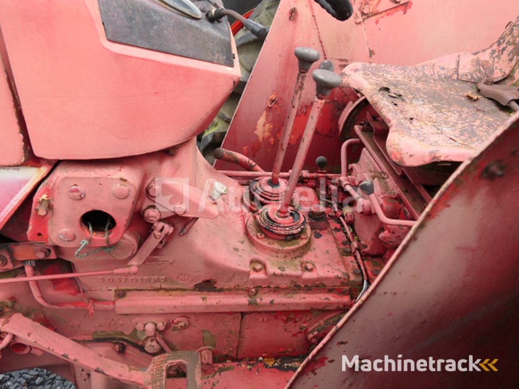 International Harvester Landbouwtractor (VIN:NT362374)