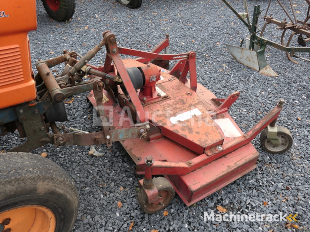 Tractor voor deze tuin + cirkelmaaier Kubota 245DT ( VIN: 245DT72778)